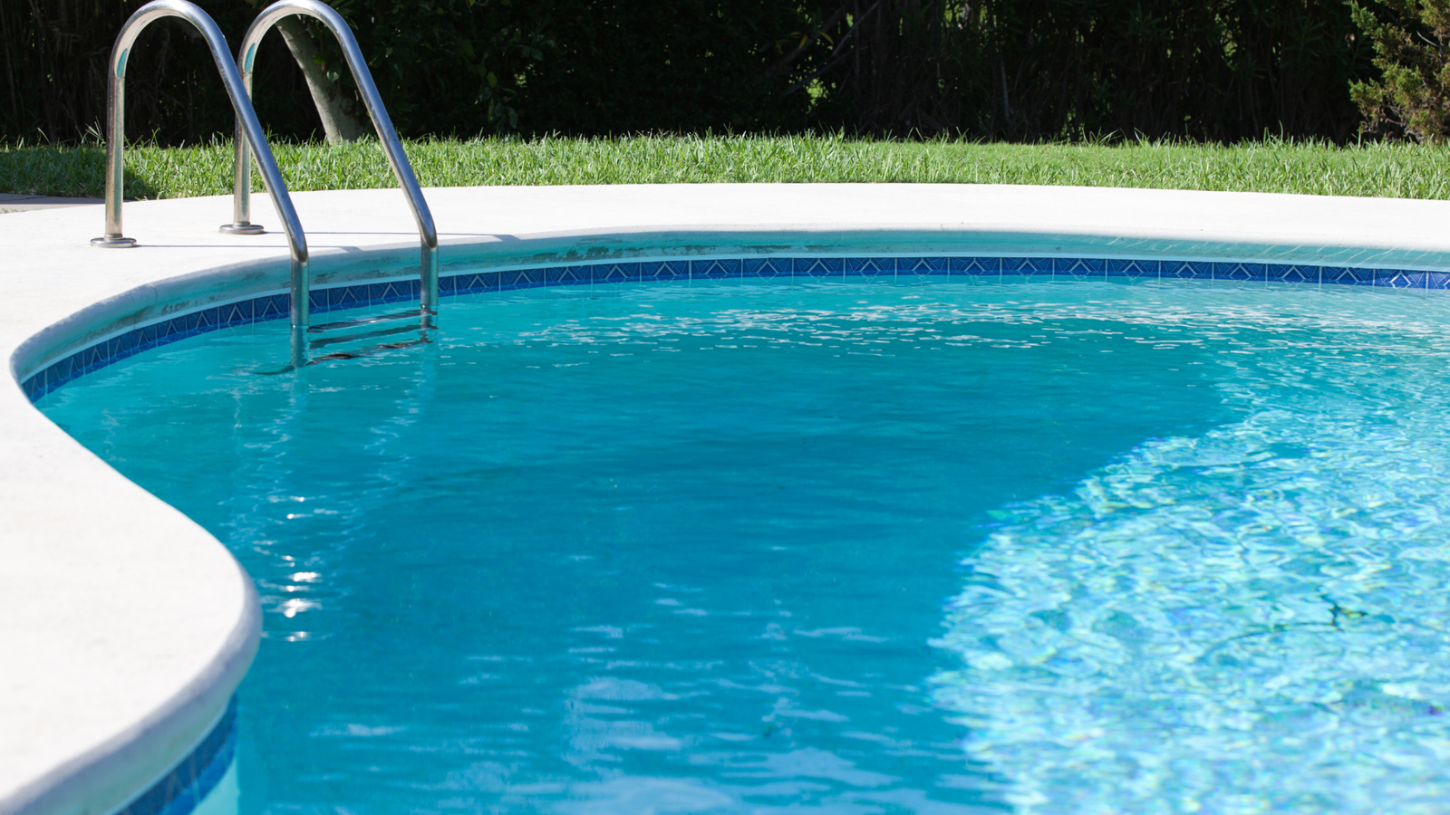 Garden Ecopool, electricistas en Benajarafe